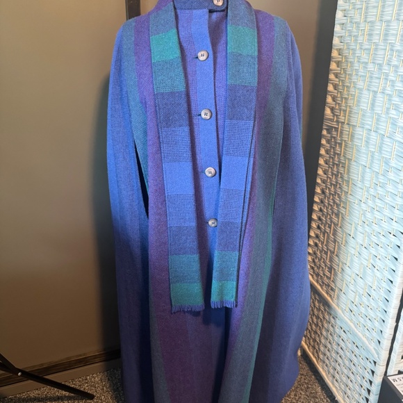 Vintage Gorgeous Irish 100% Pure New Wool Cape - Picture 13 of 16